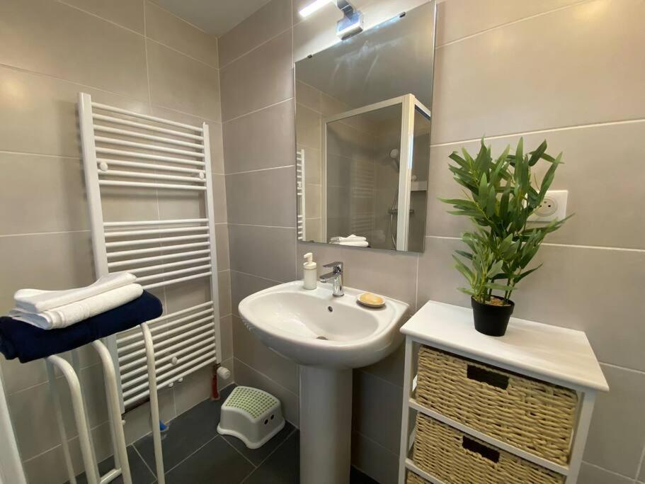 Maison De Charme - 4 Chambres - Courette & Parking Gratuit Амиен Екстериор снимка